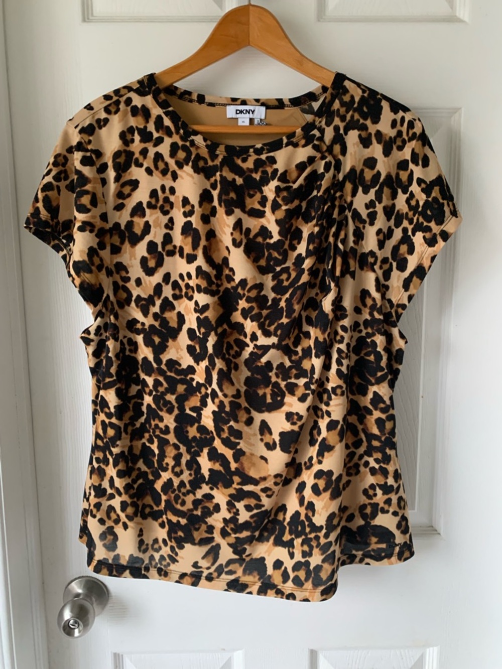 DKNY ladies top
xL
